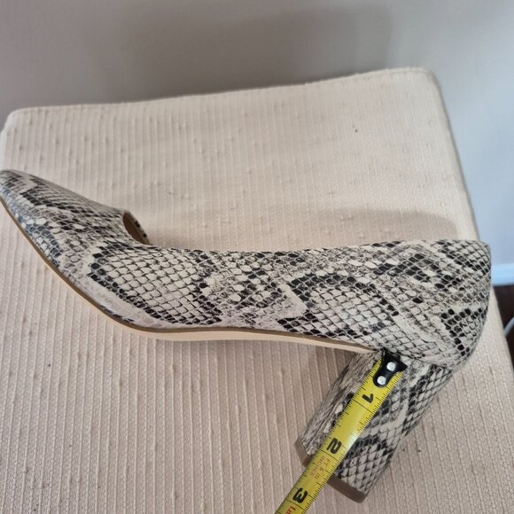 Faux Leather Snakeskin Pumps - Picture 9 of 12
